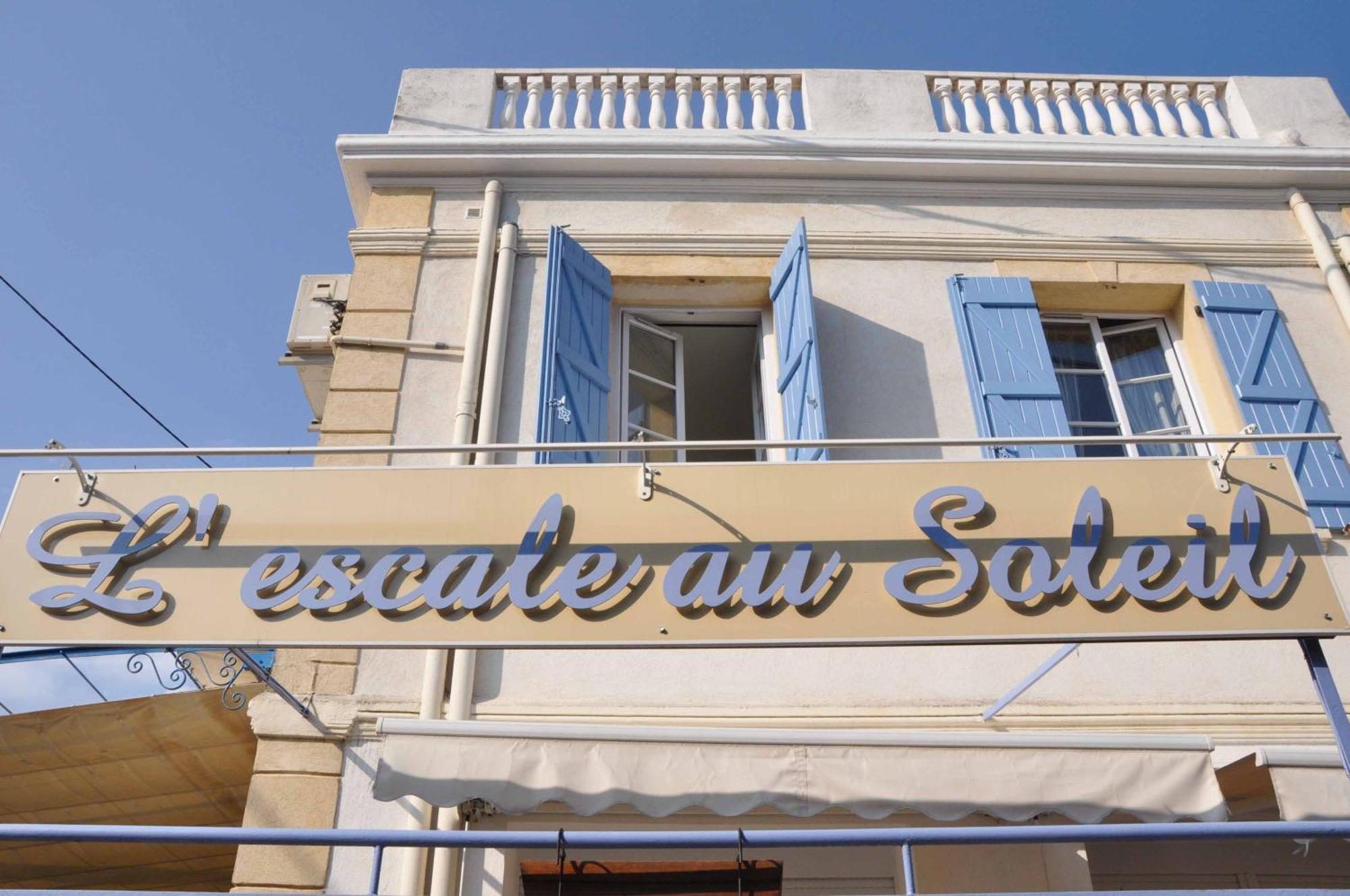Hotel L'Escale Au Soleil Saint Aygulf Exteriör bild